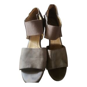 Natural Soul by Naturalizer Gray Dylan Women’s Size 11 2.5” wedge heel